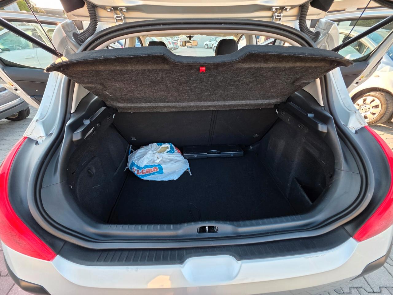 Peugeot 308 1.4 VTi 95CV perfetta e garantita 12 mesi