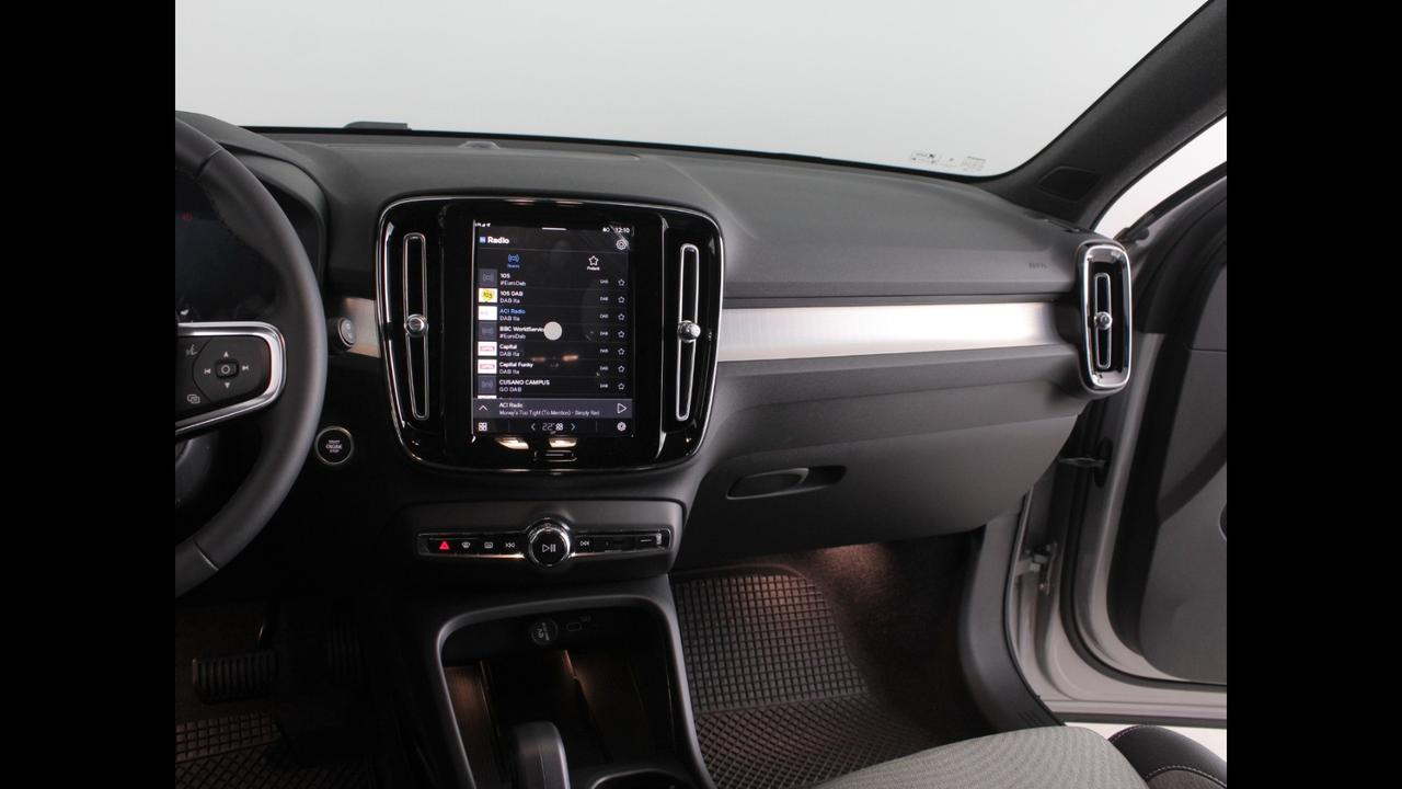 VOLVO XC40 Core B3 AUT