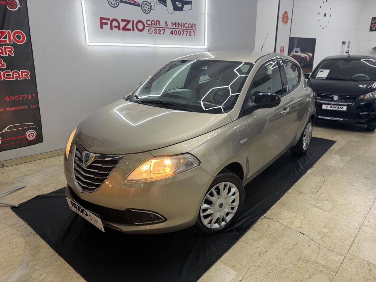 Lancia Ypsilon 1.2 69Cv