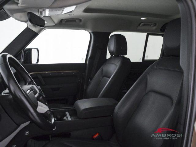 LAND ROVER Defender 110 3.0d i6 mhev SE awd 200cv auto - AUTOCARRO N1