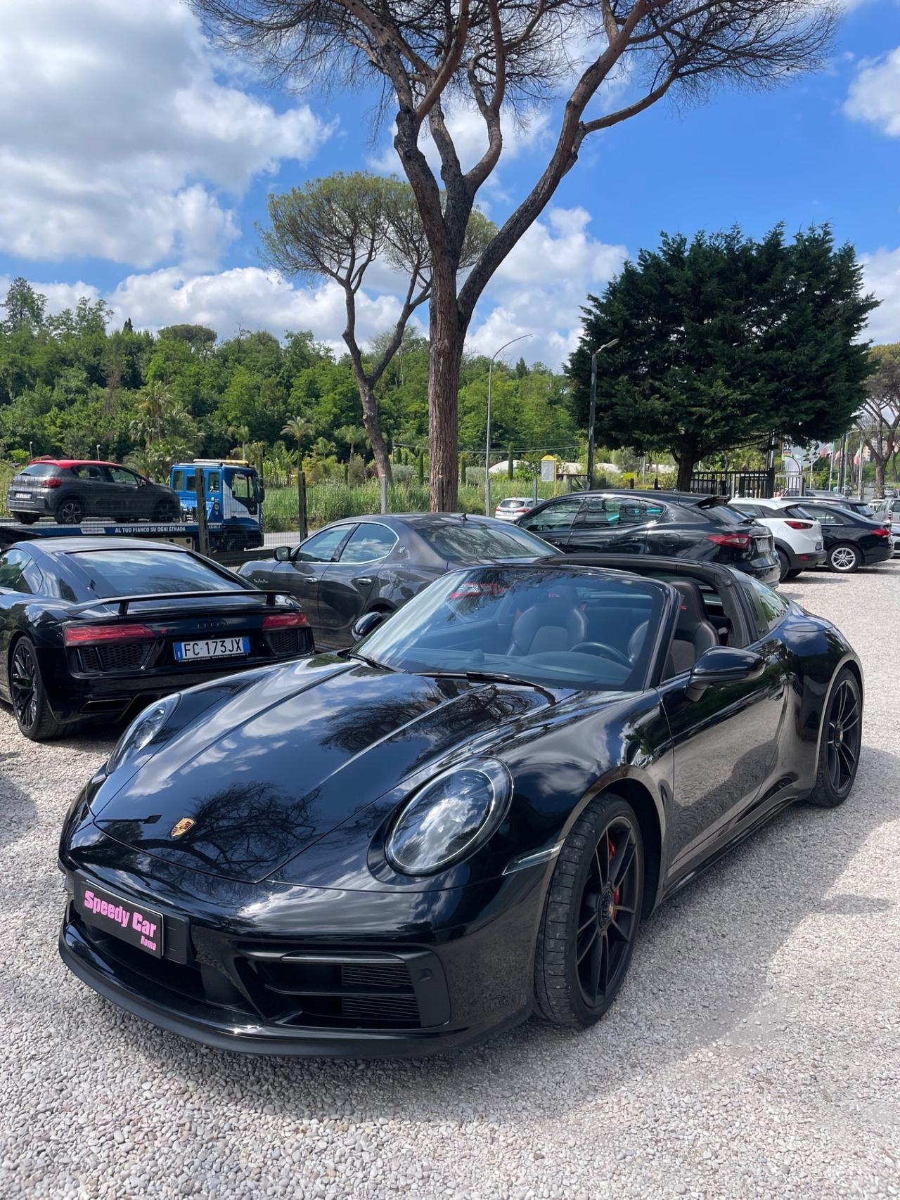Porsche 911 Carrera 4 GTS Cabriolet