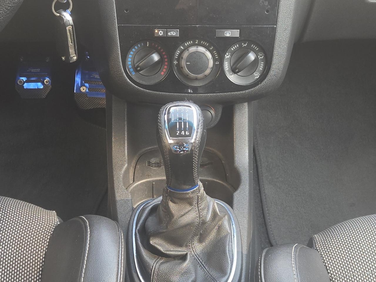 Opel Corsa 1.6 T 192CV 3 porte OPC