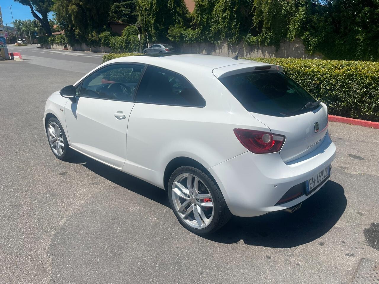 Seat Ibiza 2.0 TDI CR DPF 3 porte FR 2011 DIESEL 143CV fari bi-xeno