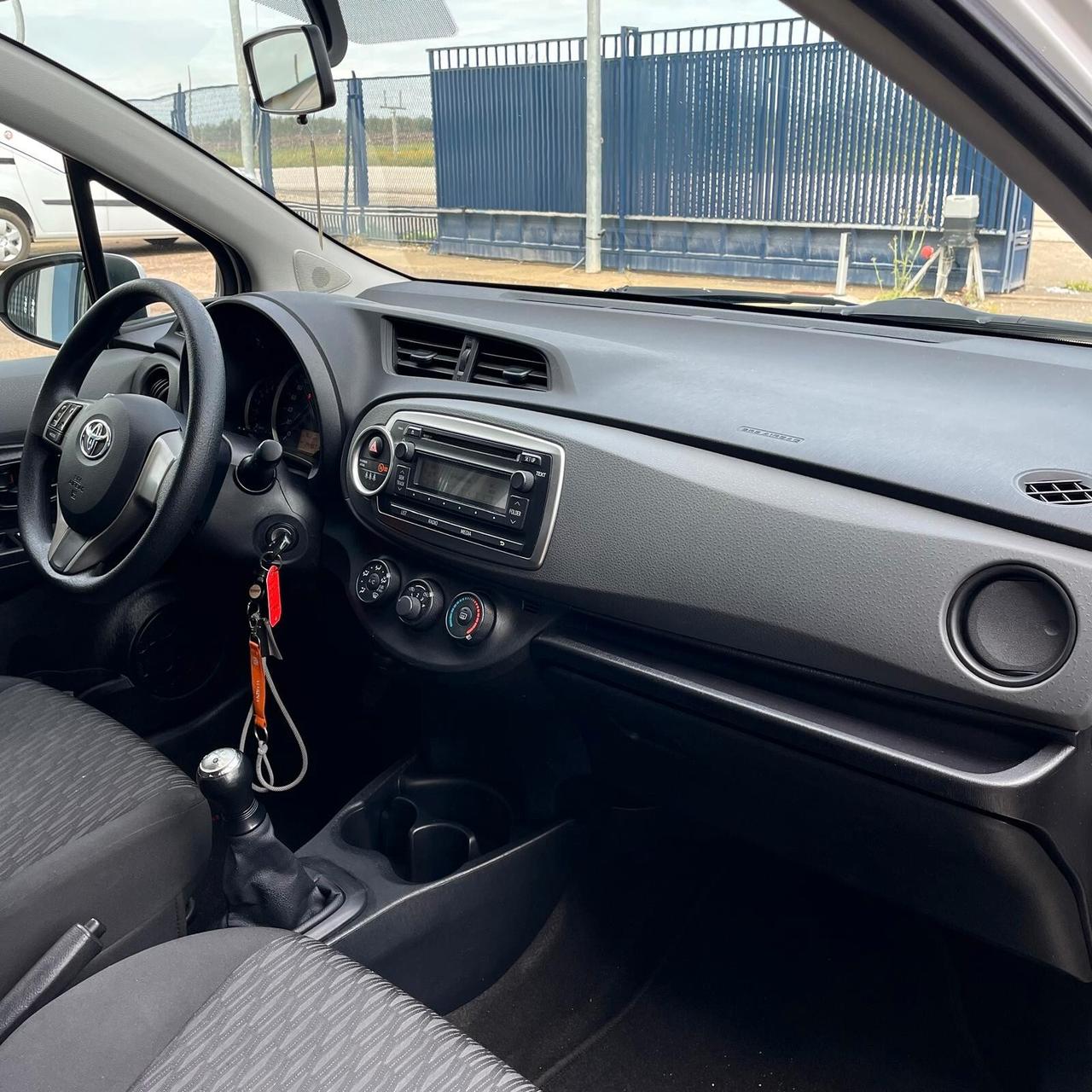 Toyota Yaris 1.0 5 porte Active