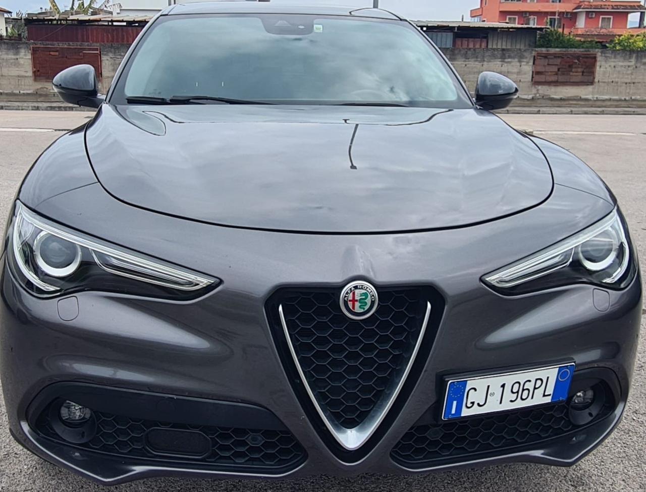 Alfa Romeo Stelvio 2.2 Turbodiesel 210 CV AT8 Q4 Executive