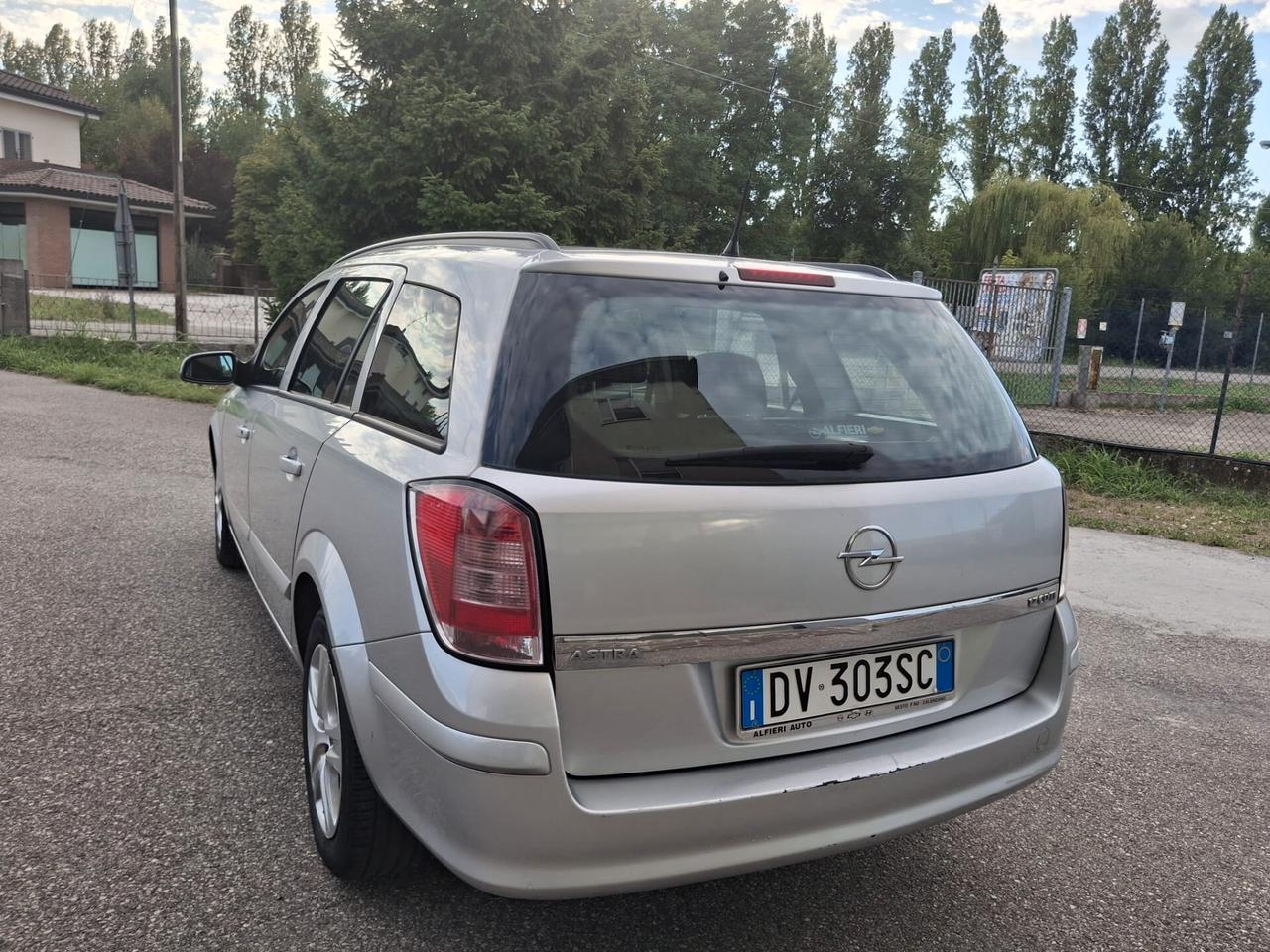 Opel Astra 1.7 CDTI 110CV Station Wagon Cosmo