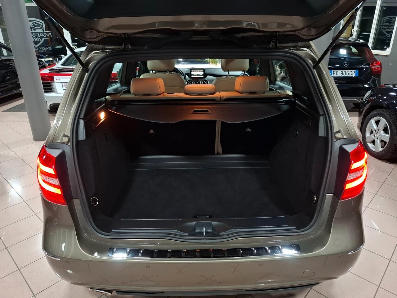 Mercedes B 180 Premium-Tetto-Neopatentato