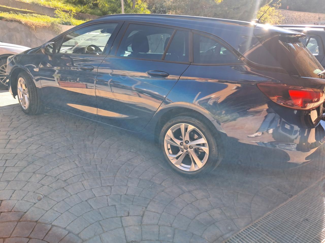 Opel Astra 1.2 Turbo 130 CV S&S Sports Tourer GS Line