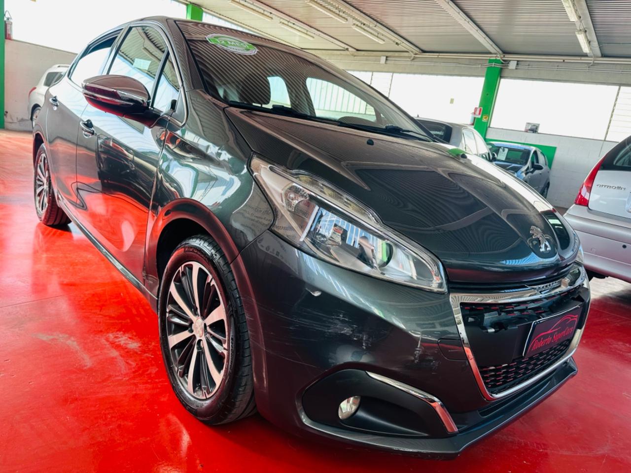 Peugeot 208 PureTech 82 5 porte Allure