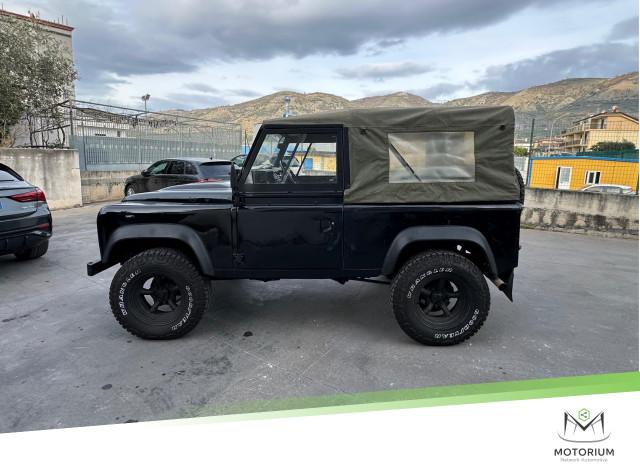 Land Rover DEFENDER SOFTTOP 90 2.5 4WD