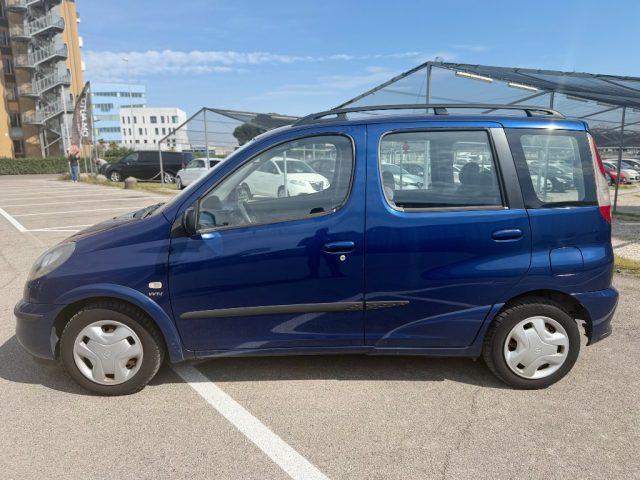 TOYOTA Yaris Verso 1.3i 16V cat Sol