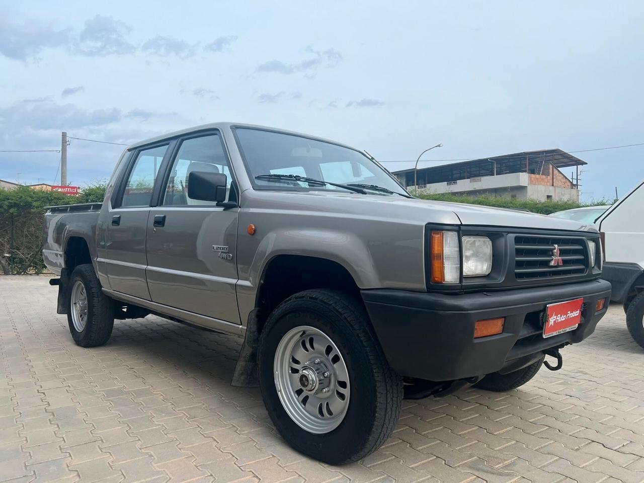 Mitsubishi L200 2.5 TD 4WD Double Cab Pick-up