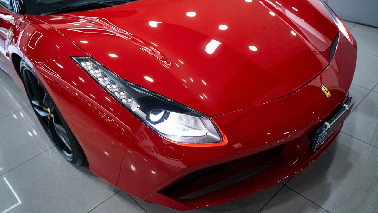 Ferrari 488 GTB 3.9 DCT FULL CARBON CARBOCERAMIC DISPLAY SEDIL