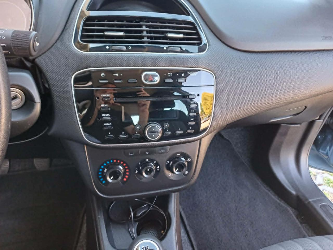Fiat Punto 1.4 8v 77 cv 5 porte Natural Power Street
