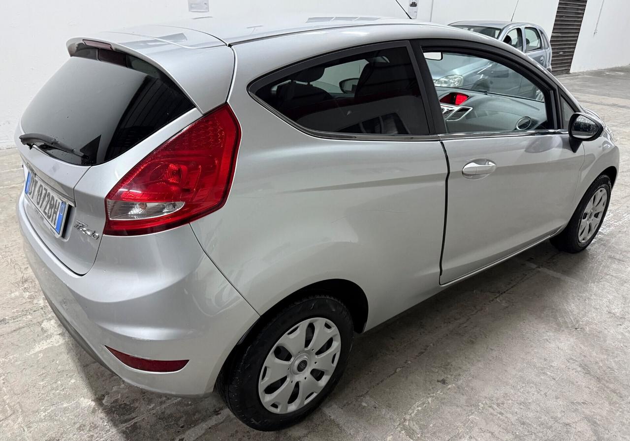 Ford Fiesta 1.4 TDCi 68CV 3 porte Titanium - 2009
