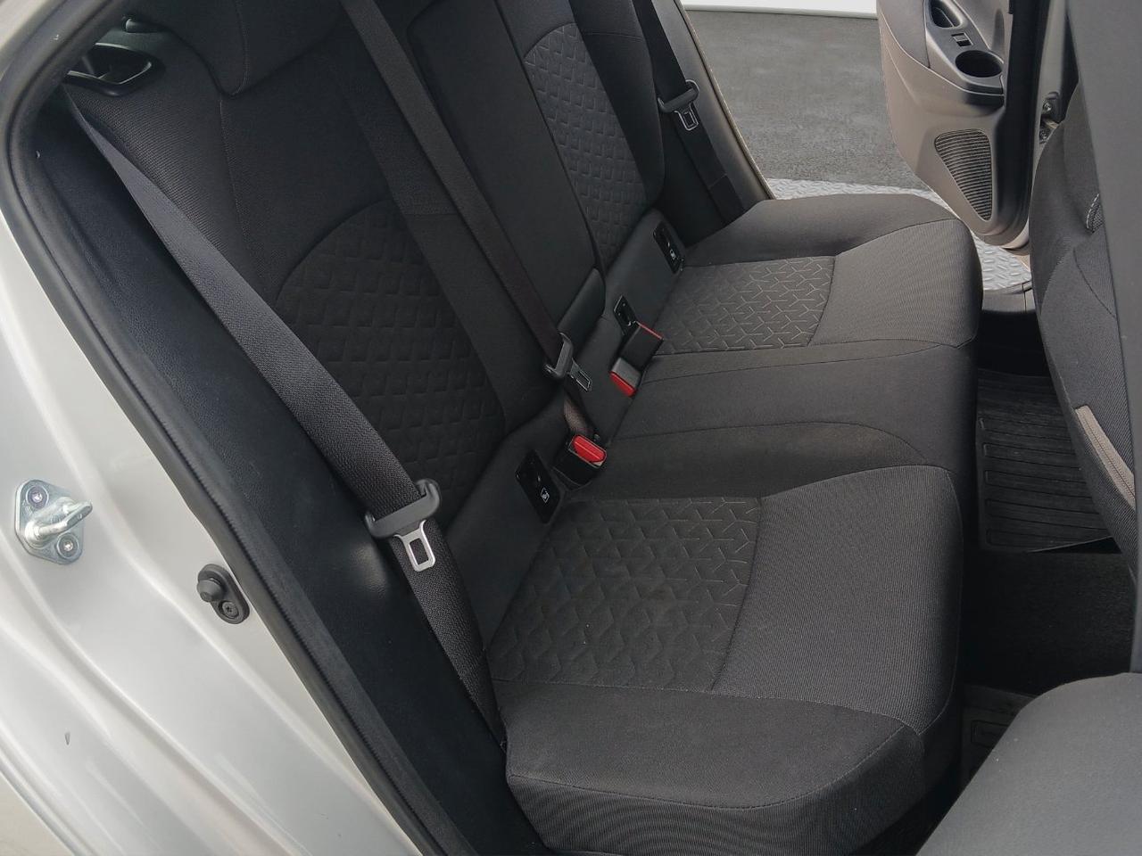 Toyota Corolla 1.8h Business cvt