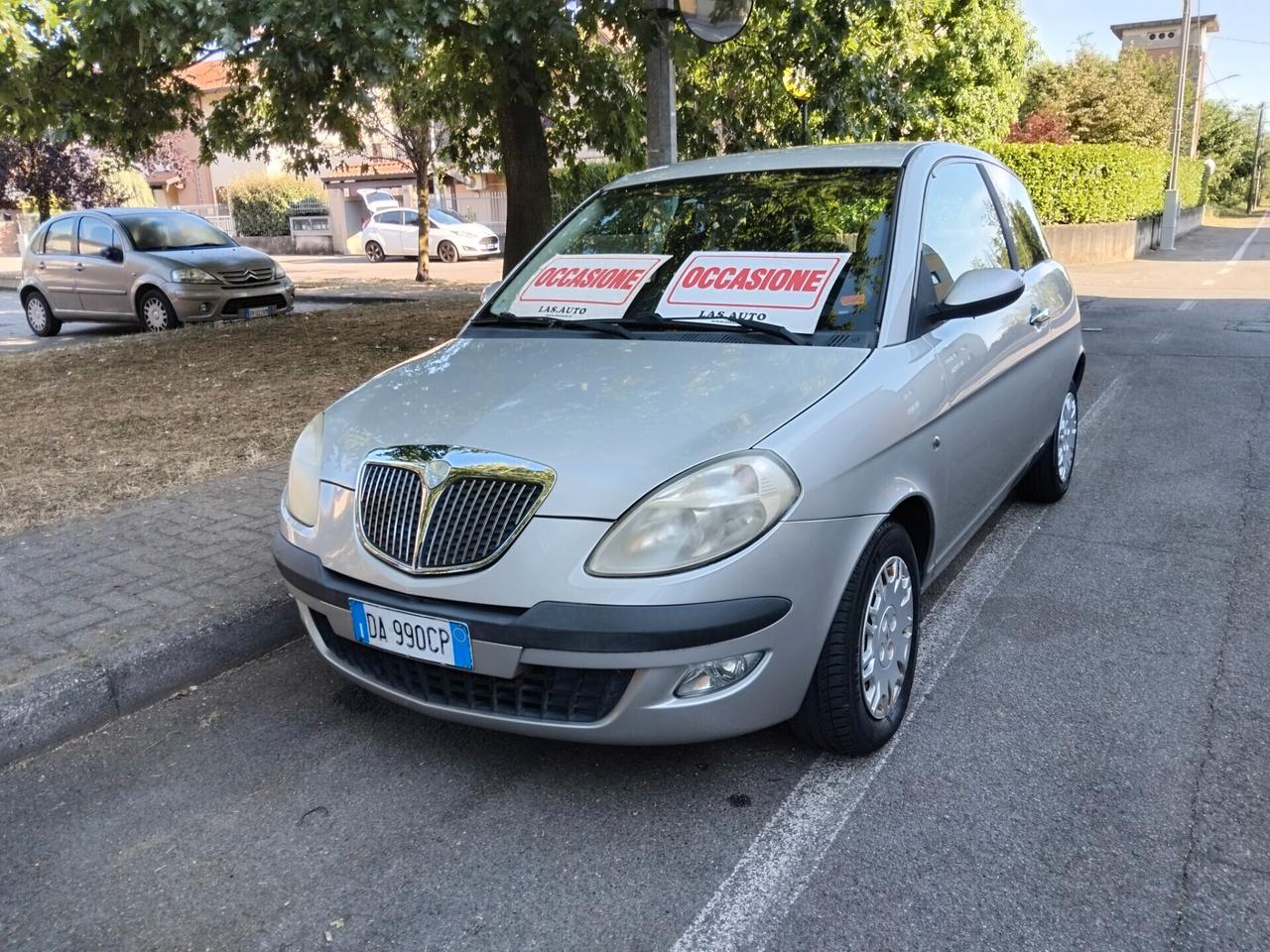 Lancia Ypsilon 1.2 Oro Bianco