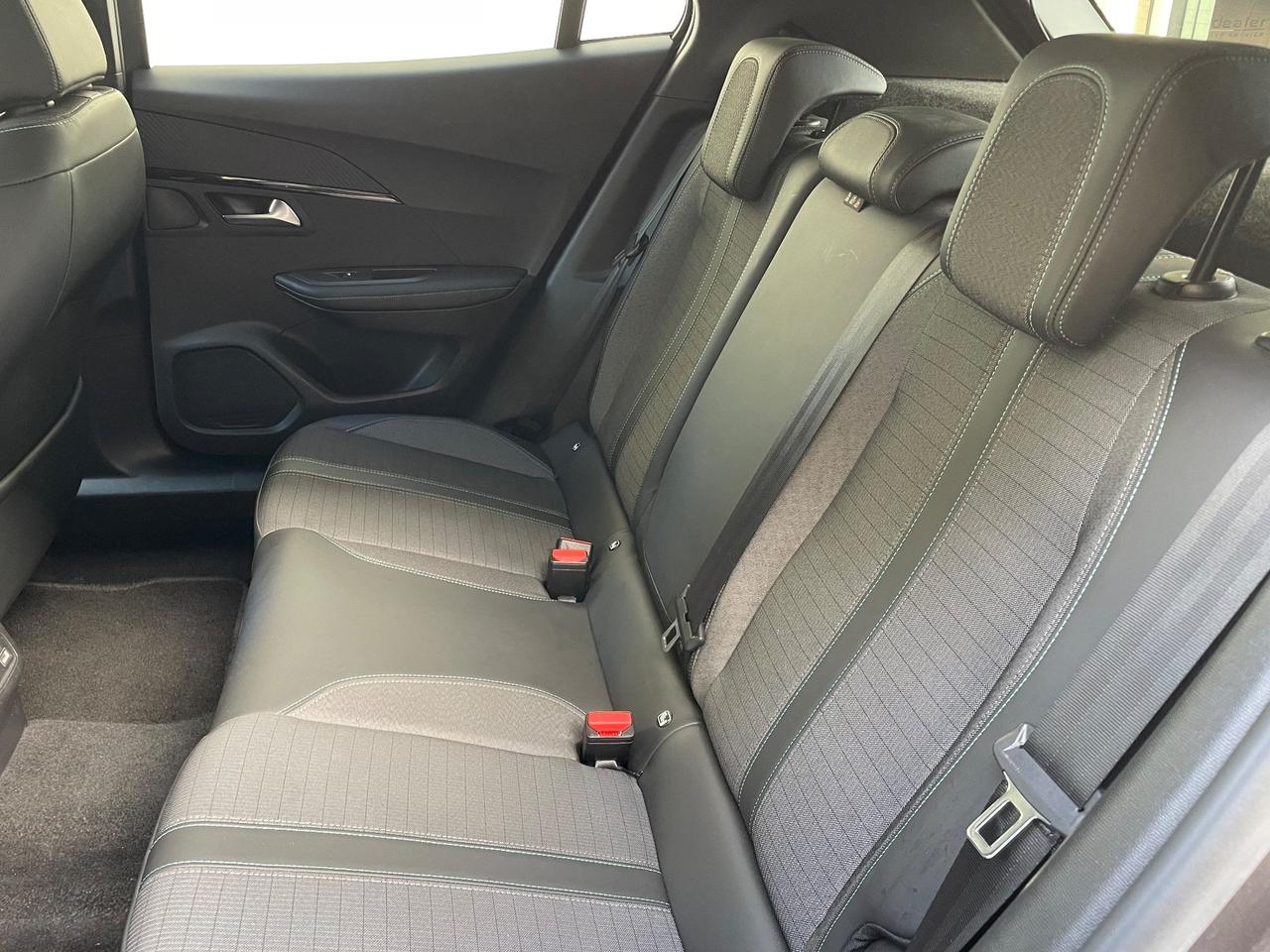 Peugeot 2008 BlueHDi 110 S&S Allure Pack