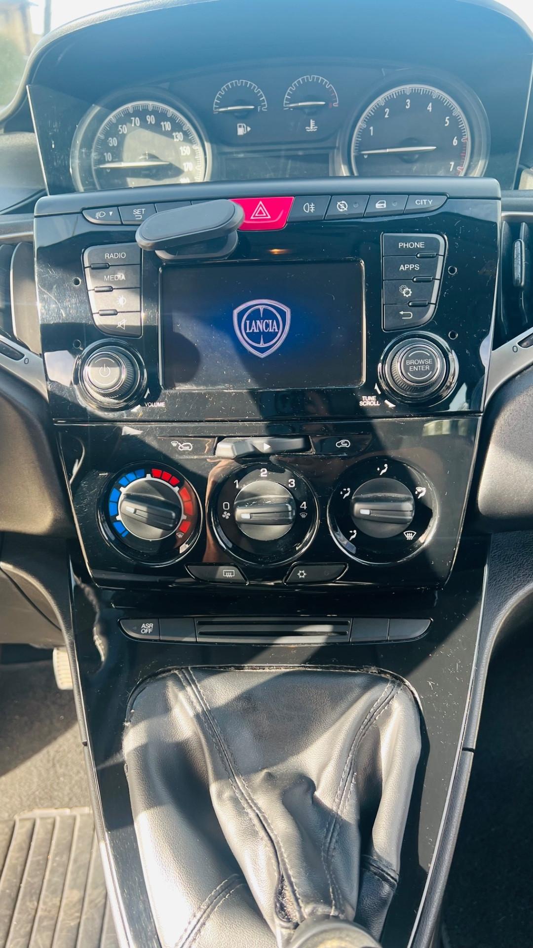 Lancia Ypsilon 1.2 69 CV 5 porte S&S