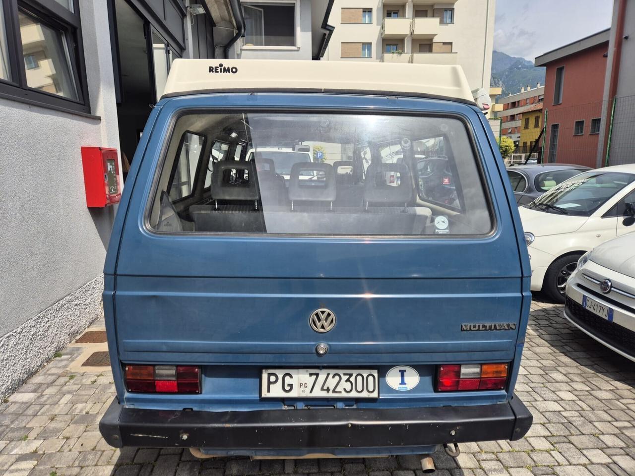 Volkswagen T3 MULTIVAN - 6 POSTI