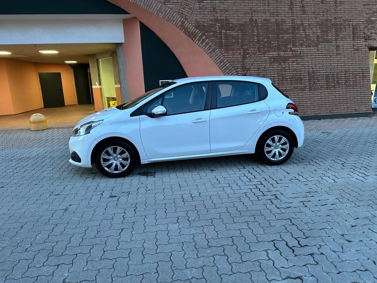 Peugeot 208 BlueHDi 75 5 porte Active