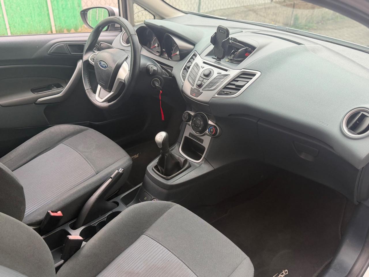 FORD FIESTA 1.2 BENZINA – EURO 5 – OK NEOPATENTATI – IDEALE PRIMA AUTO