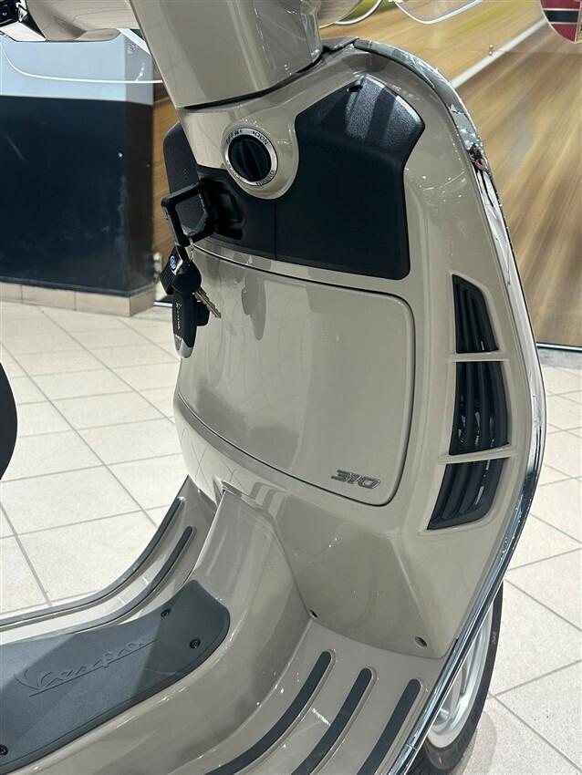 Vespa GTS 300 hpe 310