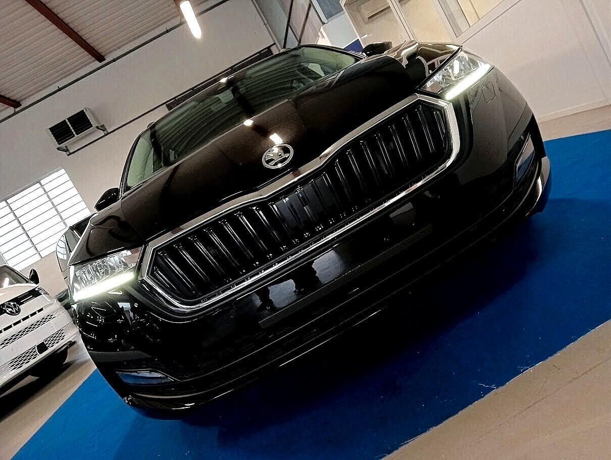 Skoda Octavia Wagon 2.0 TDI 4x4 DSG CLEVER EDITION FULL GANCIO