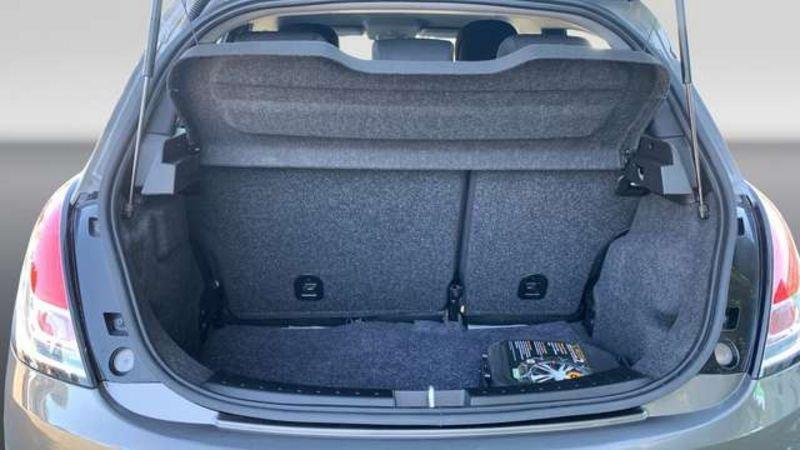 Lancia Ypsilon 1.0 FireFly Hybrid Silver