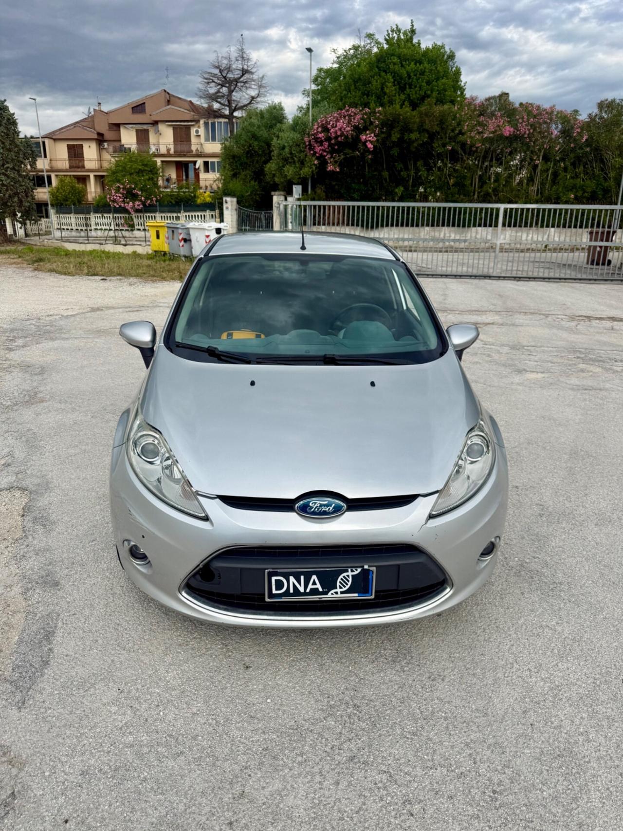 Ford Fiesta Diesel titanium 1.4 TDCi NEOPATENTATI