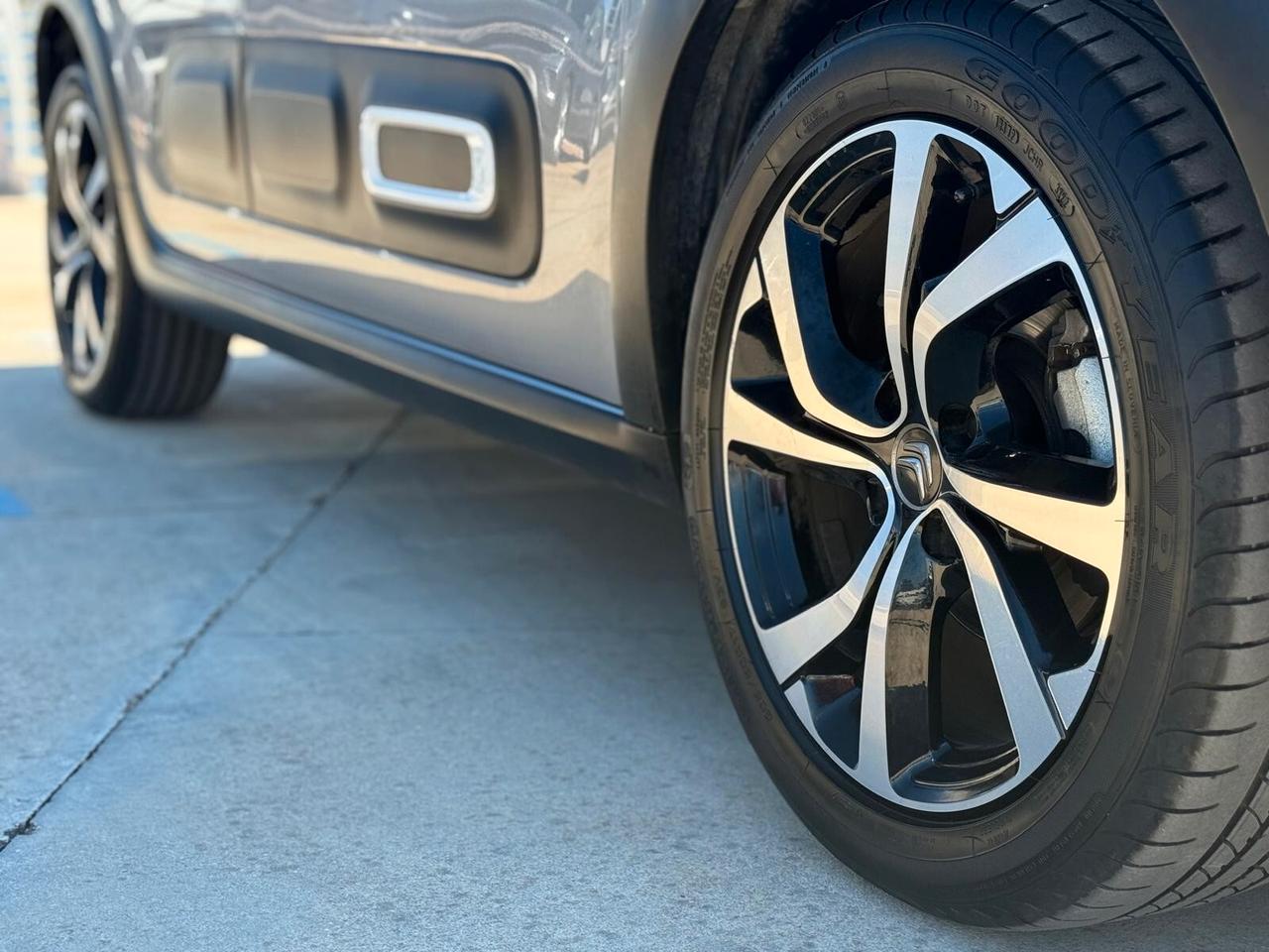 CITROEN C3 SHINE 1.2 110 CV - AZIENDALE - km 34.000