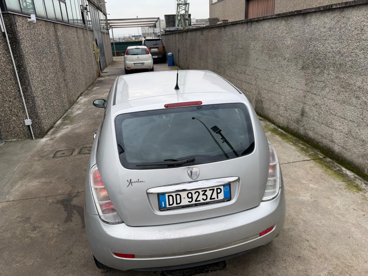 Lancia Ypsilon 1.2 benzina euro4 NEOPATENTATI