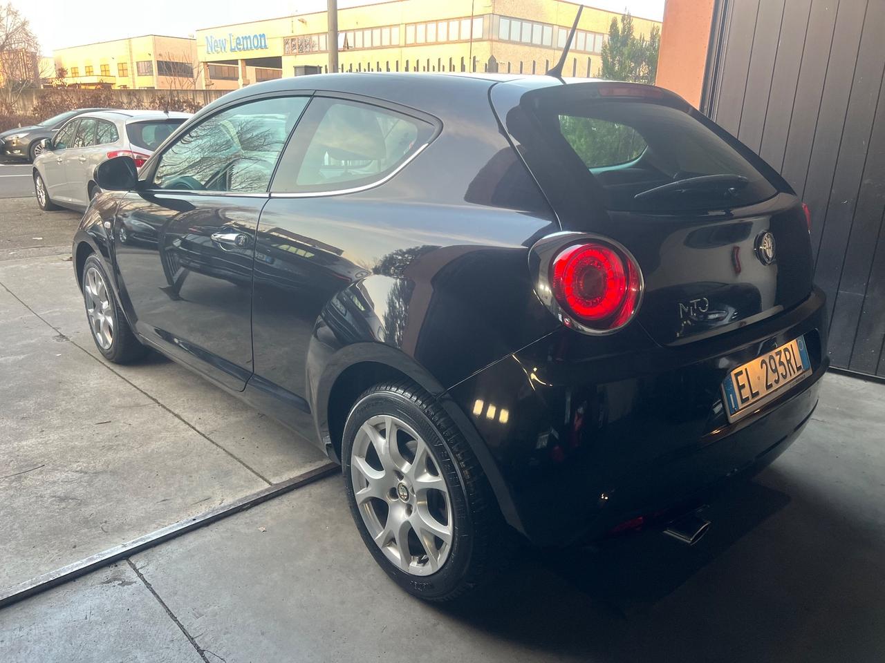 Alfa Romeo MiTo 1.4 105 CV M.air S&S Distinctive Sport Pack