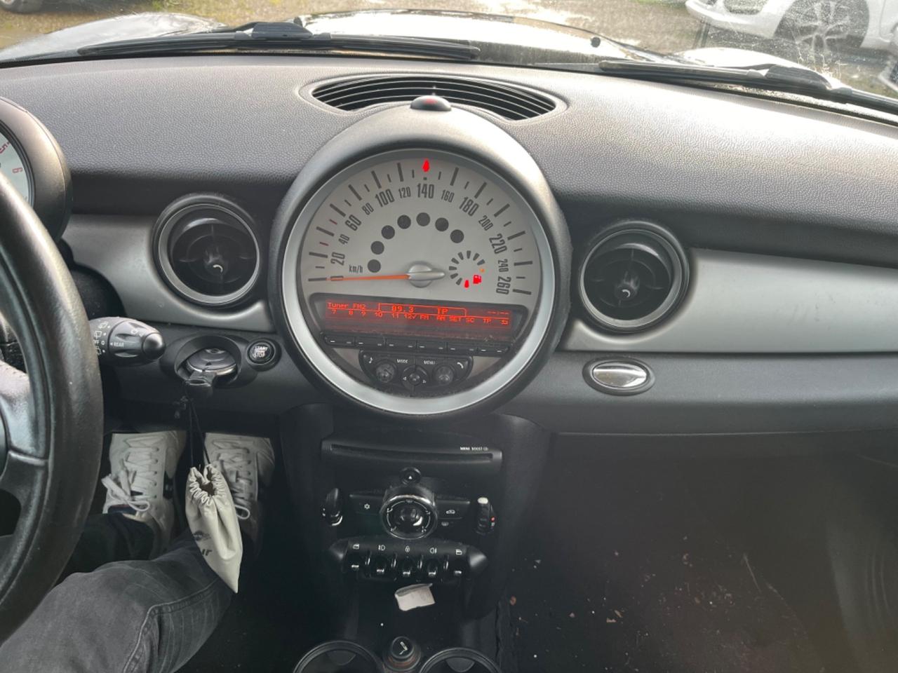 Mini Cooper D Clubman 2011 1.6 DIESEL CON CATENA RUMOROSA