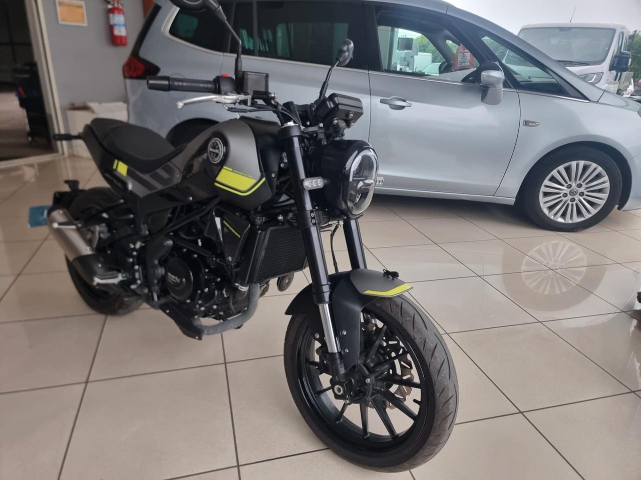 Benelli Leoncino 250 km 3300