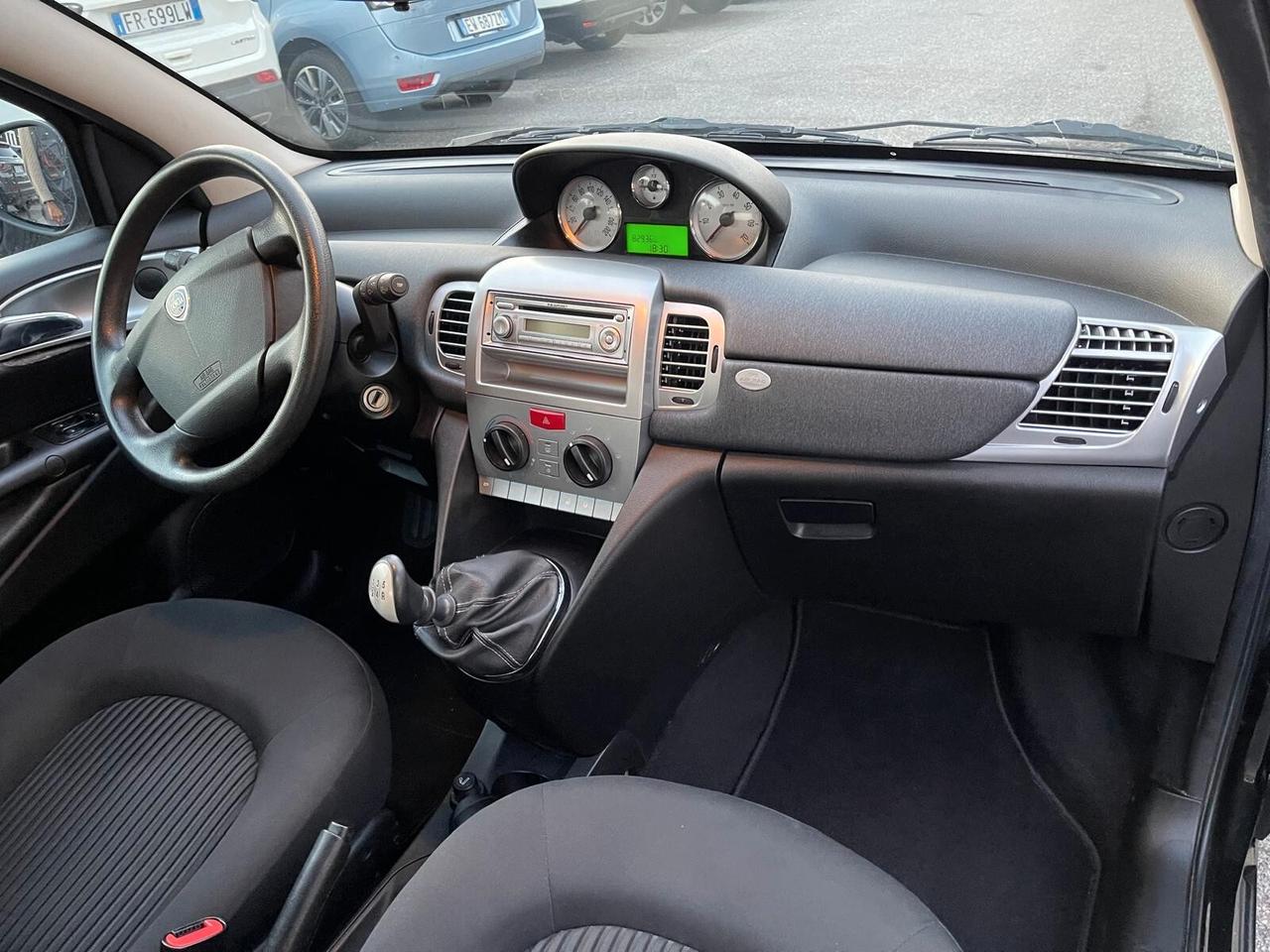 Lancia Ypsilon 1.2 69 CV Platino