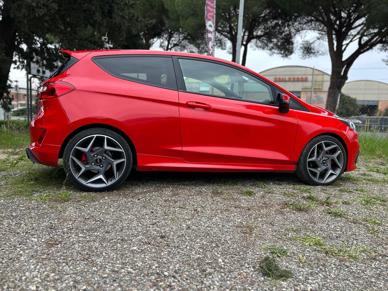 Ford Fiesta 1.5 200 CV 3p. *ALL. SPORTIVO ST*SEDILI RISCALDATI*BELLISSIMA*
