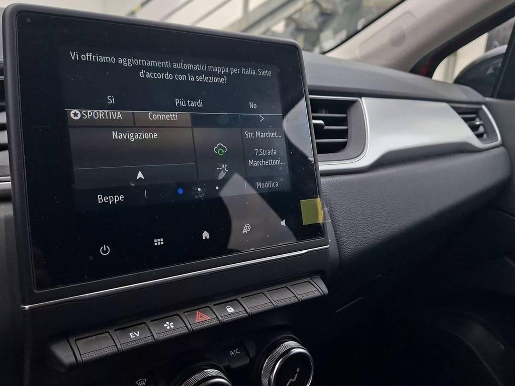 Renault Captur 1.6 Hybrid E-Tech Engineered Auto