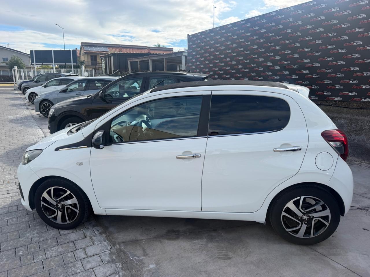 Peugeot 108 1.2 VTi Roland Garros