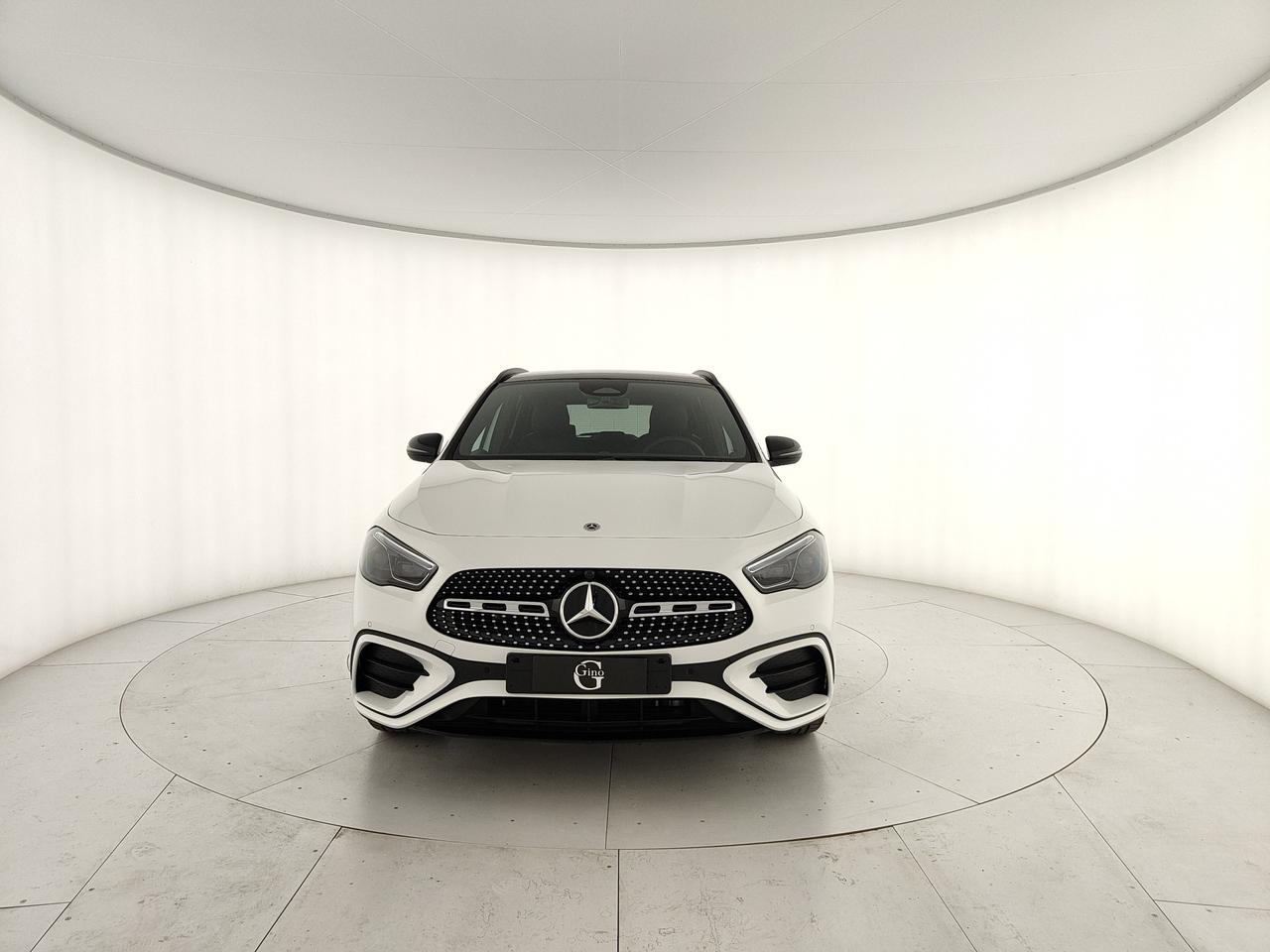 Mercedes-Benz GLA 180