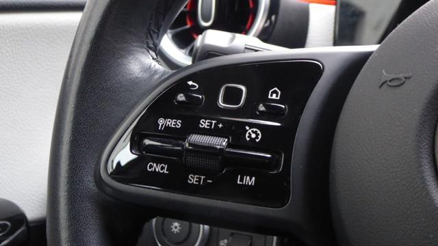 MERCEDES-BENZ A 180 d Automatic Business