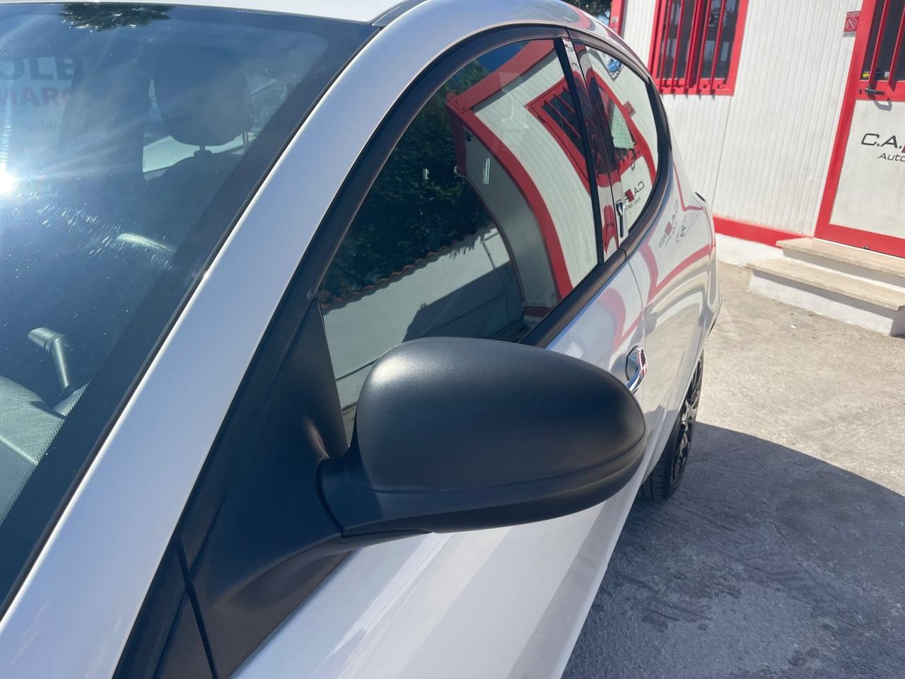 Lancia Ypsilon Gold 1.2 Fire 69cv