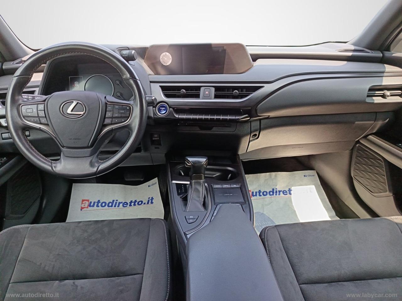 LEXUS UX Hybrid Business