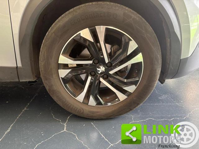 PEUGEOT 2008 PureTech 100 S&S Allure Pack KM CERT, LED.