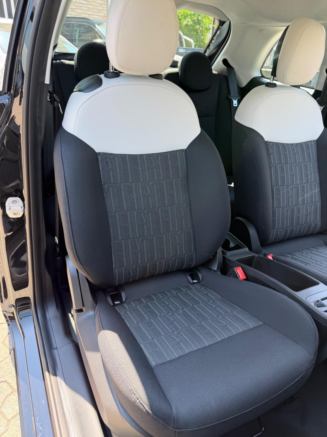 Fiat 500 Berlina Hybrid Icon