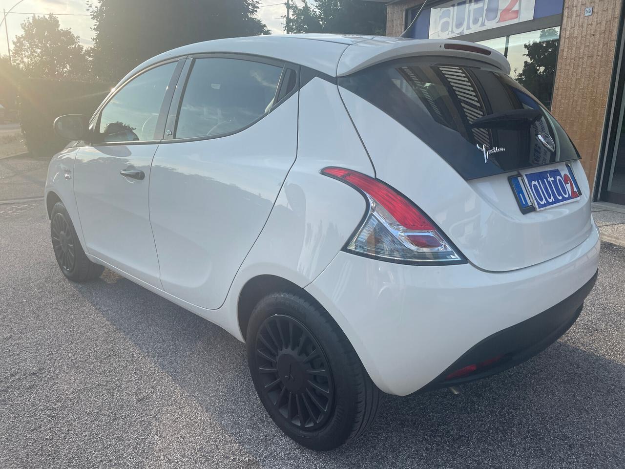 Lancia Ypsilon 1.2 69 CV 5 P. Elefantino X NEOPATENTATI