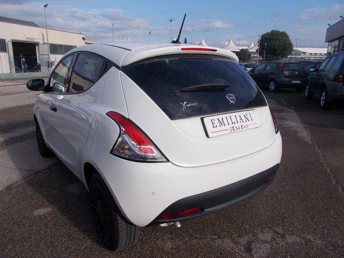 LANCIA - Ypsilon - 1.2 69 CV 5p. GPL Ecochic Silver