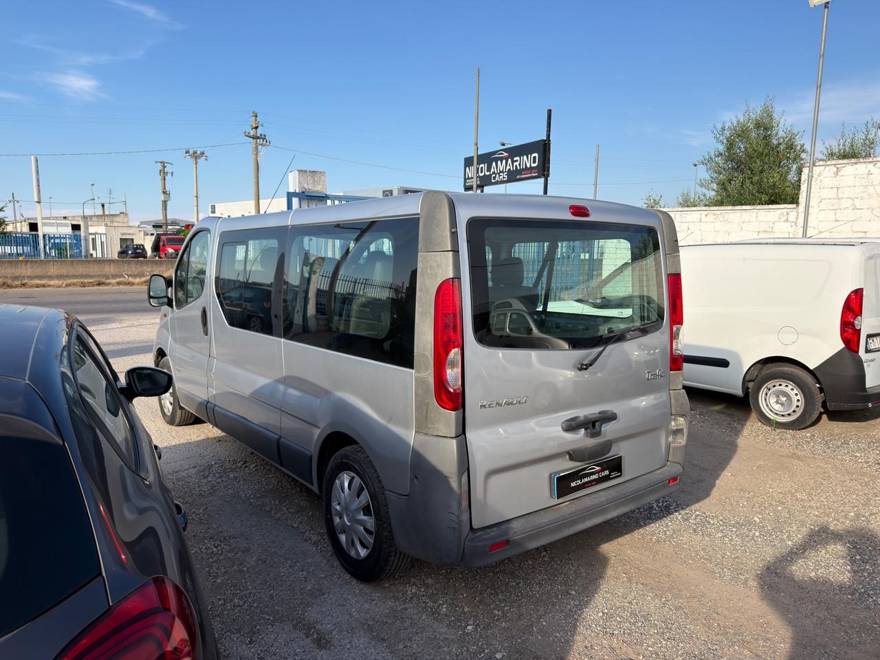 Renault Trafic 2.0dci “9 POSTI”