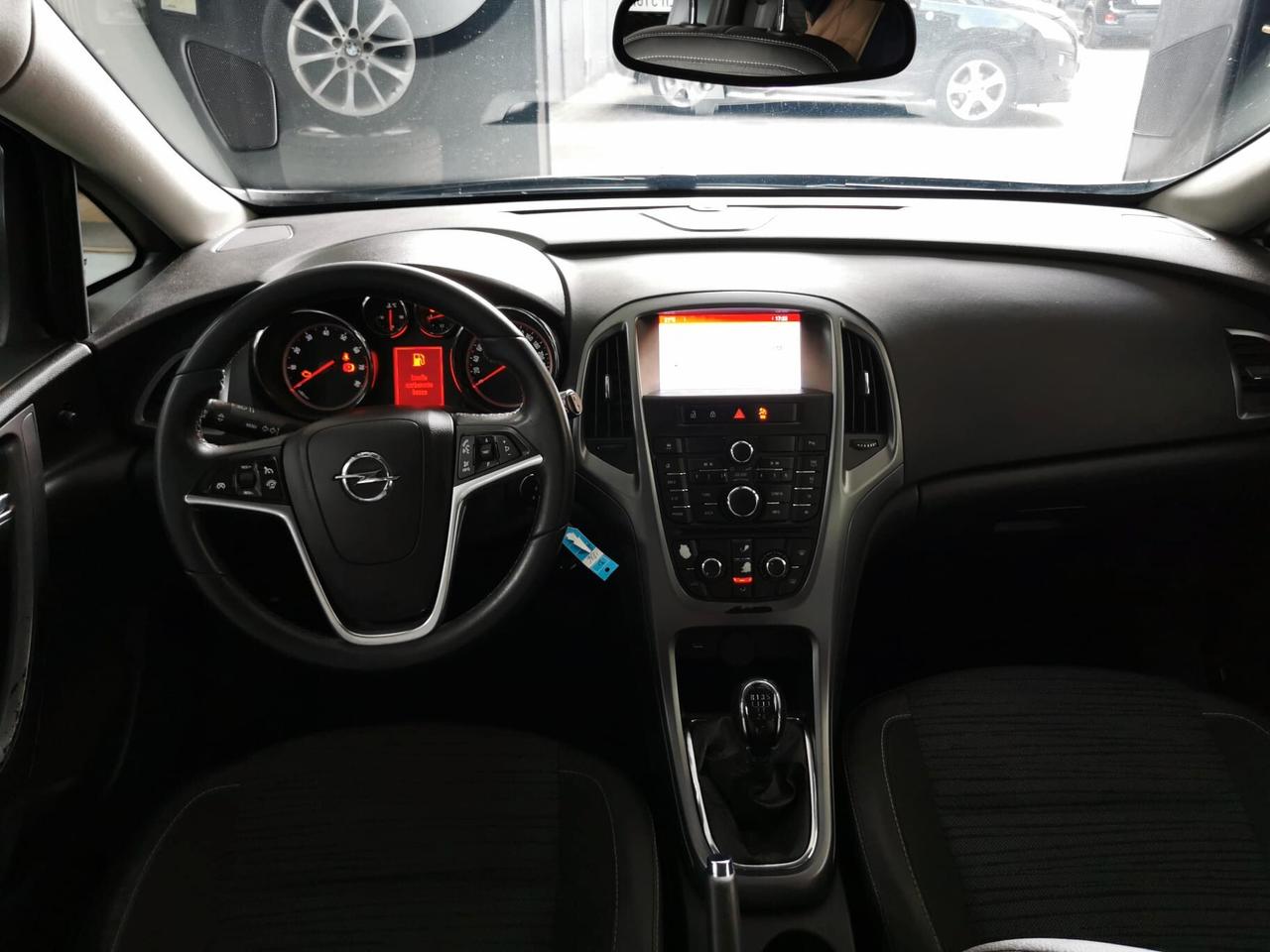 Opel Astra 1.6i 100cv Cosmo GANCIO TRAINO GARANZIA 12 MESI