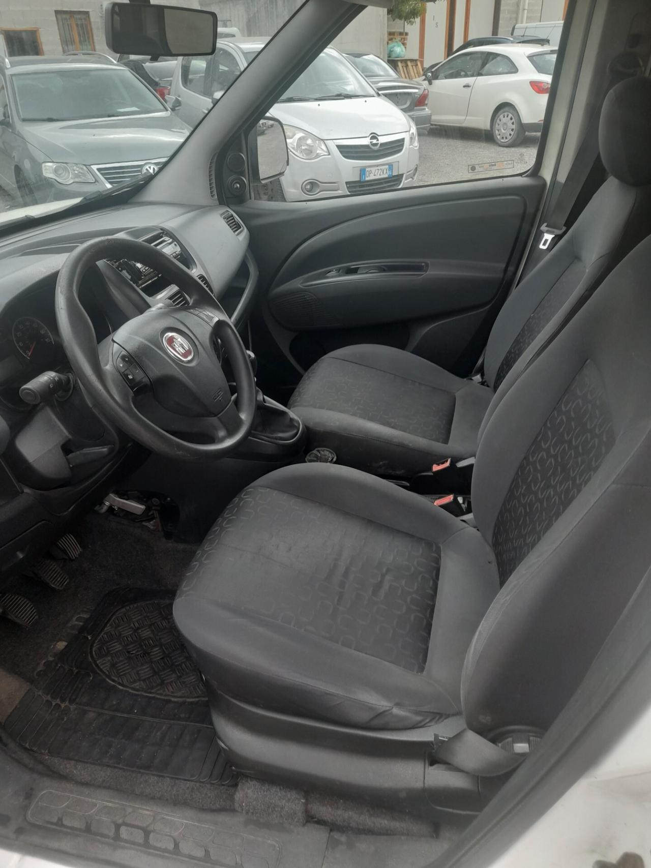 Fiat doblo 5 posti finestrato autocarro